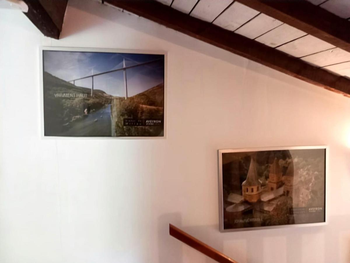 Cedres Bleus De Joany Chez Nathalie Viviez Exteriér fotografie